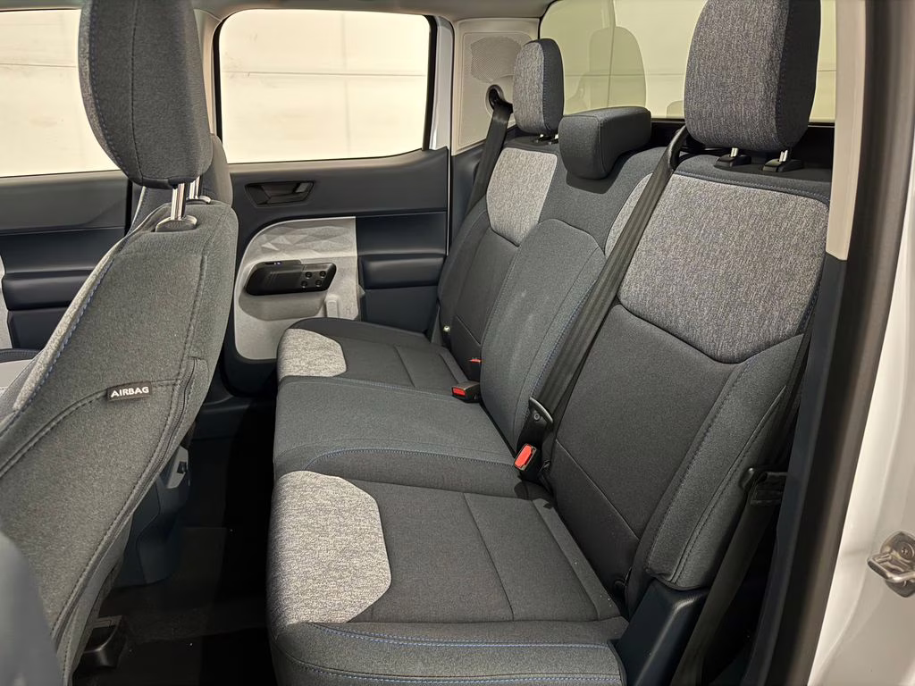 2026 Oxford White Ford Maverick XLT FWD Truck