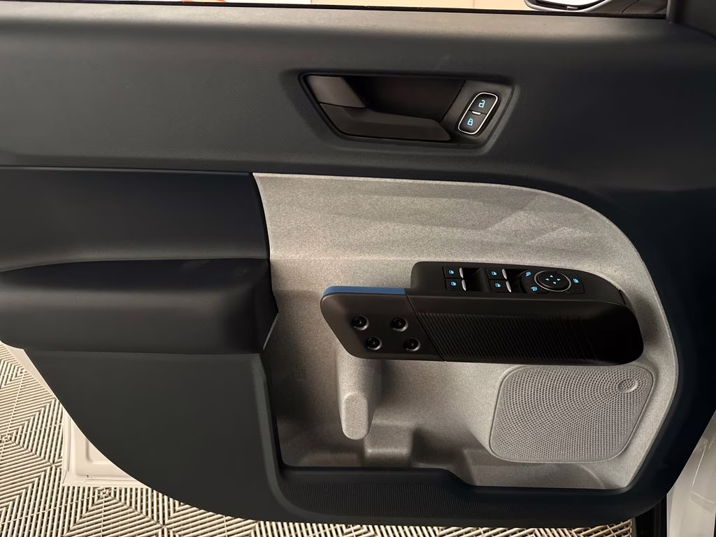 2026 Oxford White Ford Maverick XLT FWD Truck