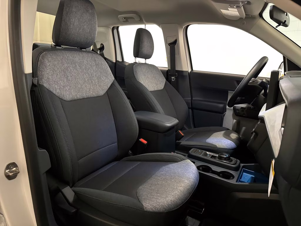 2026 Oxford White Ford Maverick XLT FWD Truck