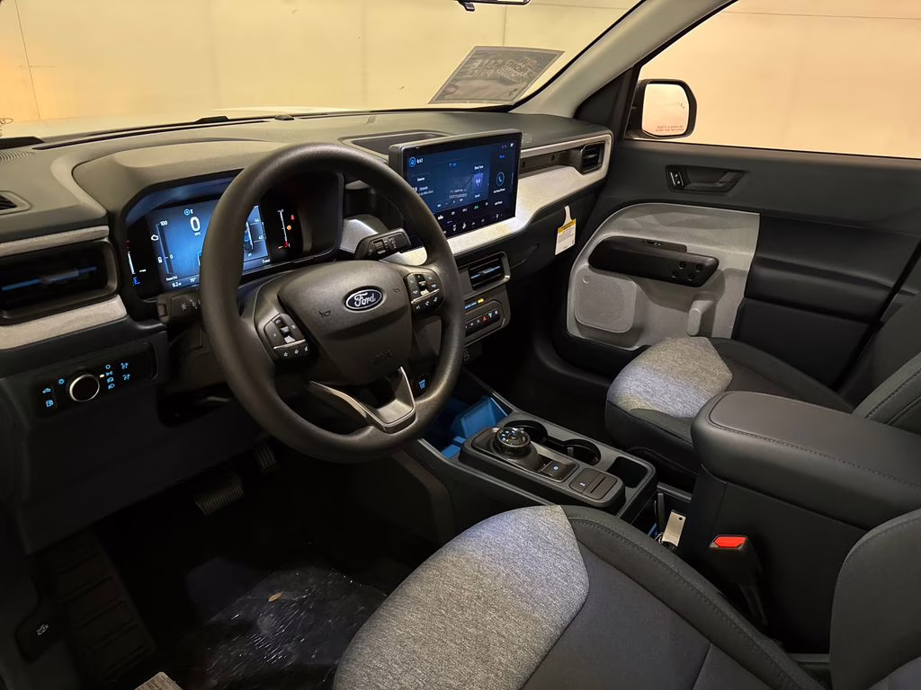 2026 Oxford White Ford Maverick XLT FWD Truck