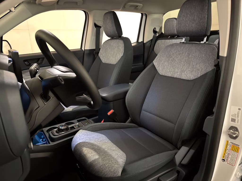 2026 Oxford White Ford Maverick XLT FWD Truck