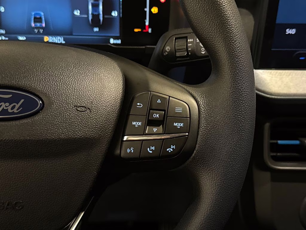 2026 Oxford White Ford Maverick XLT FWD Truck