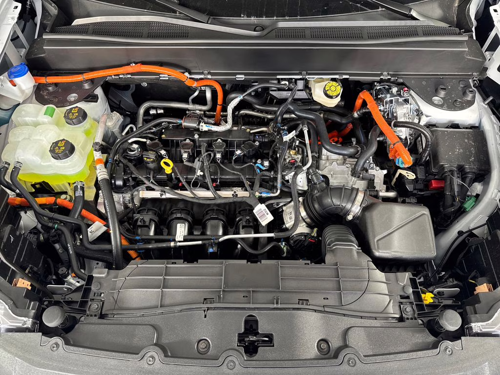 2026 Oxford White Ford Maverick XLT FWD Truck