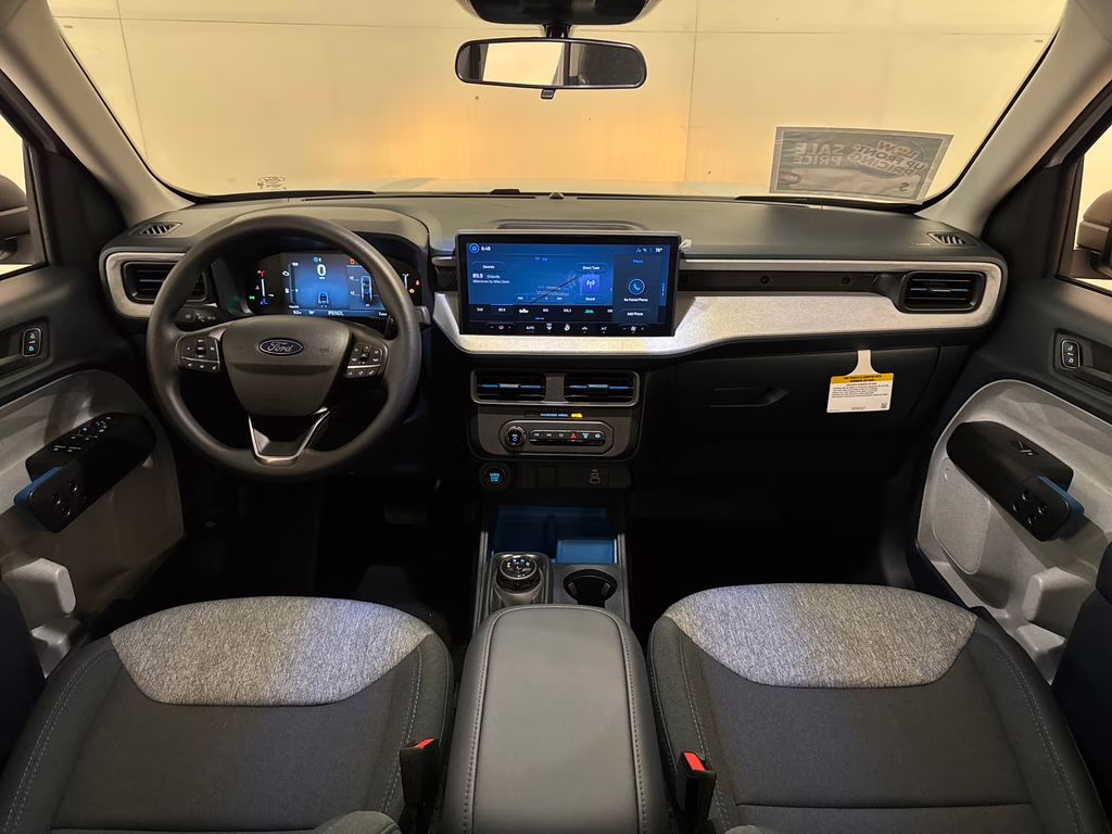 2026 Oxford White Ford Maverick XLT FWD Truck