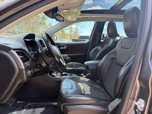 2021 Granite Crystal Metallic Clearcoat Jeep Cherokee Latitude Plus 4X4 SUV