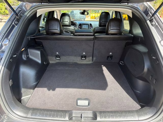 2021 Granite Crystal Metallic Clearcoat Jeep Cherokee Latitude Plus 4X4 SUV