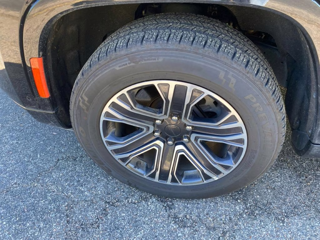 2024 Diamond Black Crystal Pearlcoat Jeep Wagoneer Series II RWD SUV