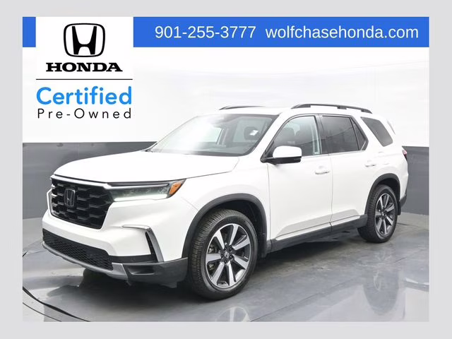 2023 White Honda Pilot Touring FWD SUV