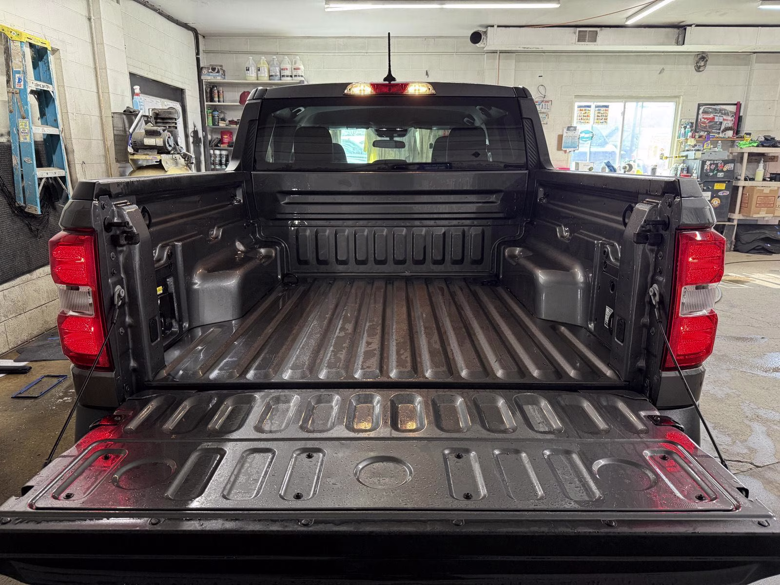 2023 Carbonized Gray Metallic Ford Maverick XLT AWD Truck
