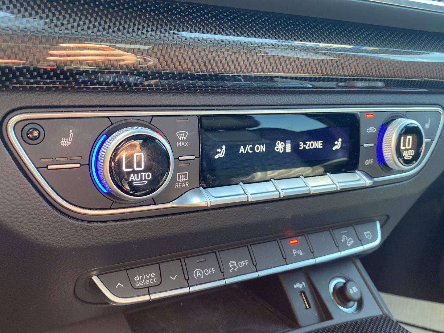 2022 Glacier White Metallic Audi SQ5 Premium Plus AWD SUV