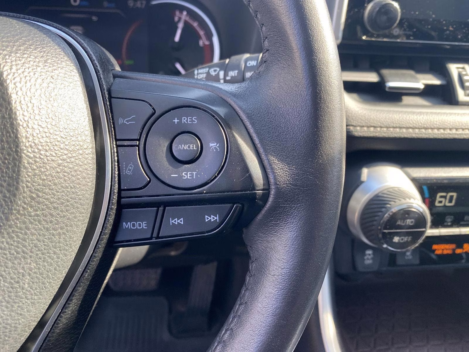 2020 Blizzard Pearl Toyota RAV4 Limited AWD SUV