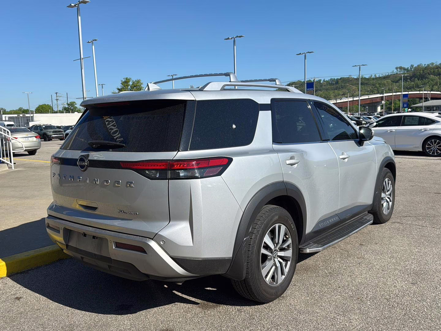 2023 Brilliant Silver Metallic Nissan Pathfinder SL 4X4 SUV