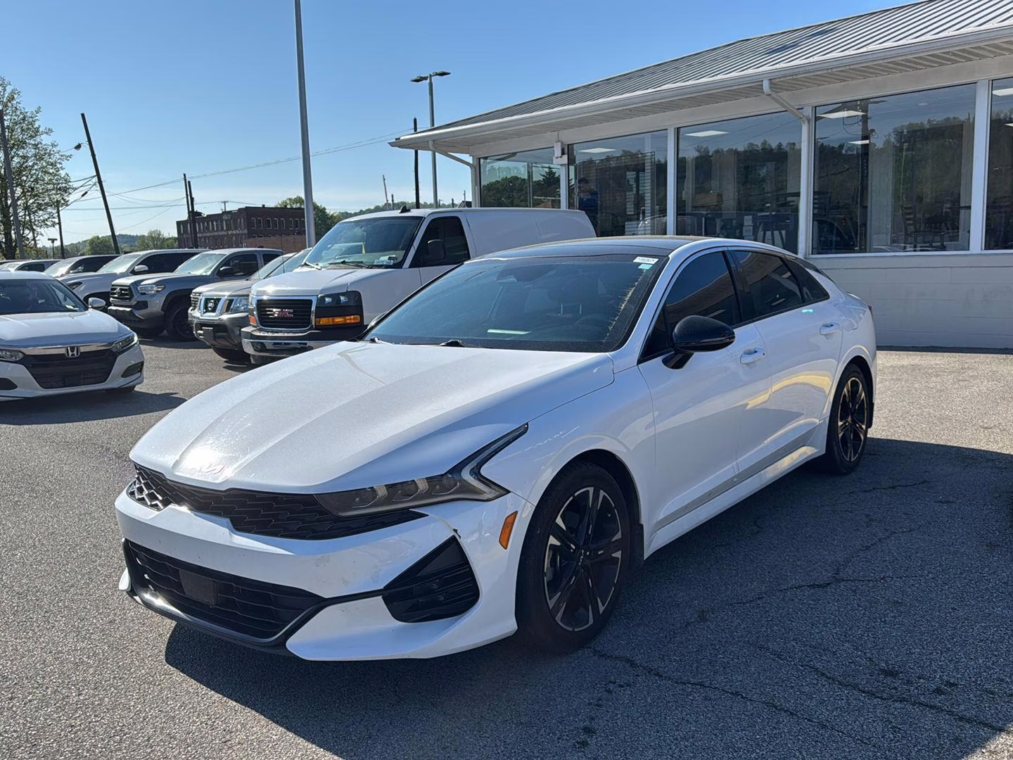 2022 Glacial White Pearl Kia K5 GT-Line AWD Sedan