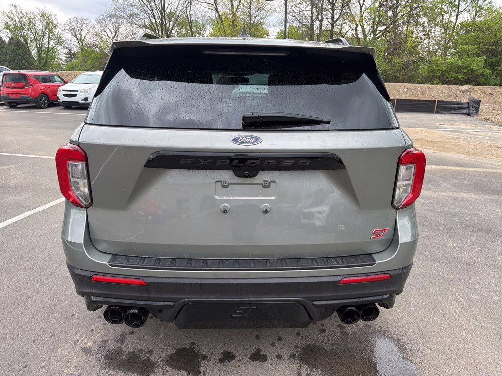 2020 Silver Spruce Metallic Ford Explorer ST 4X4 SUV
