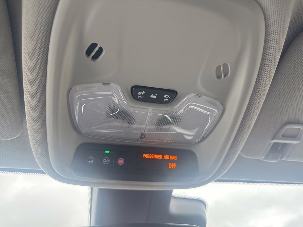 2022 Summit White Buick Encore GX Select FWD SUV