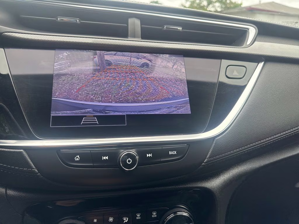 2022 Summit White Buick Encore GX Select FWD SUV