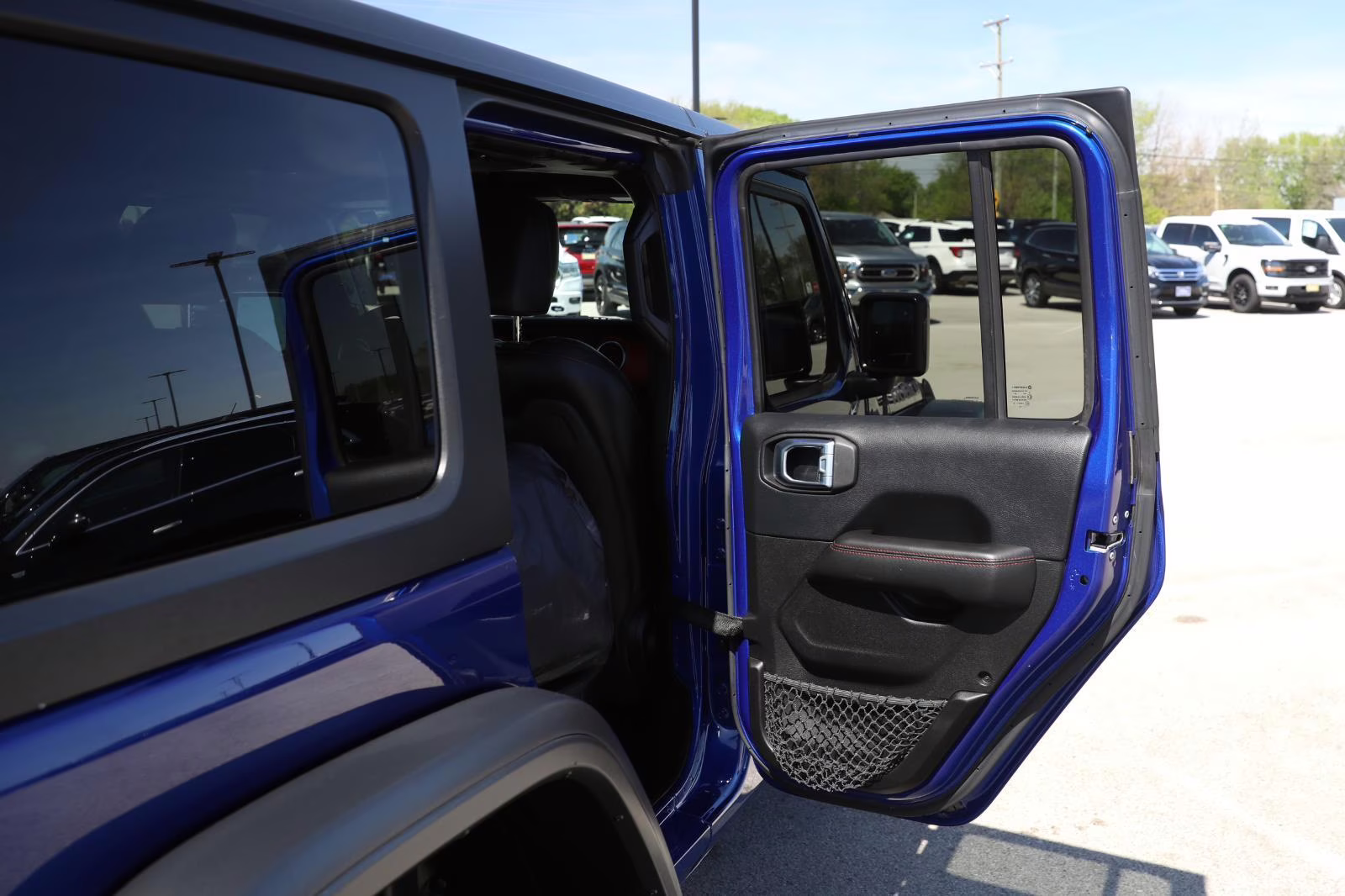 2018 Ocean Blue Metallic Clearcoat Jeep Wrangler Unlimited Rubicon 4X4 SUV