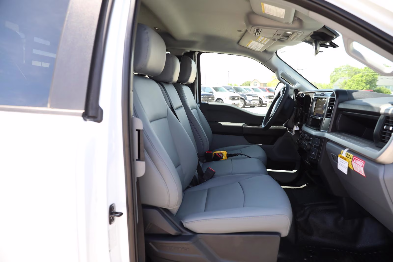 2026 Oxford White Ford Super Duty F-450 DRW XL 4X4 Truck