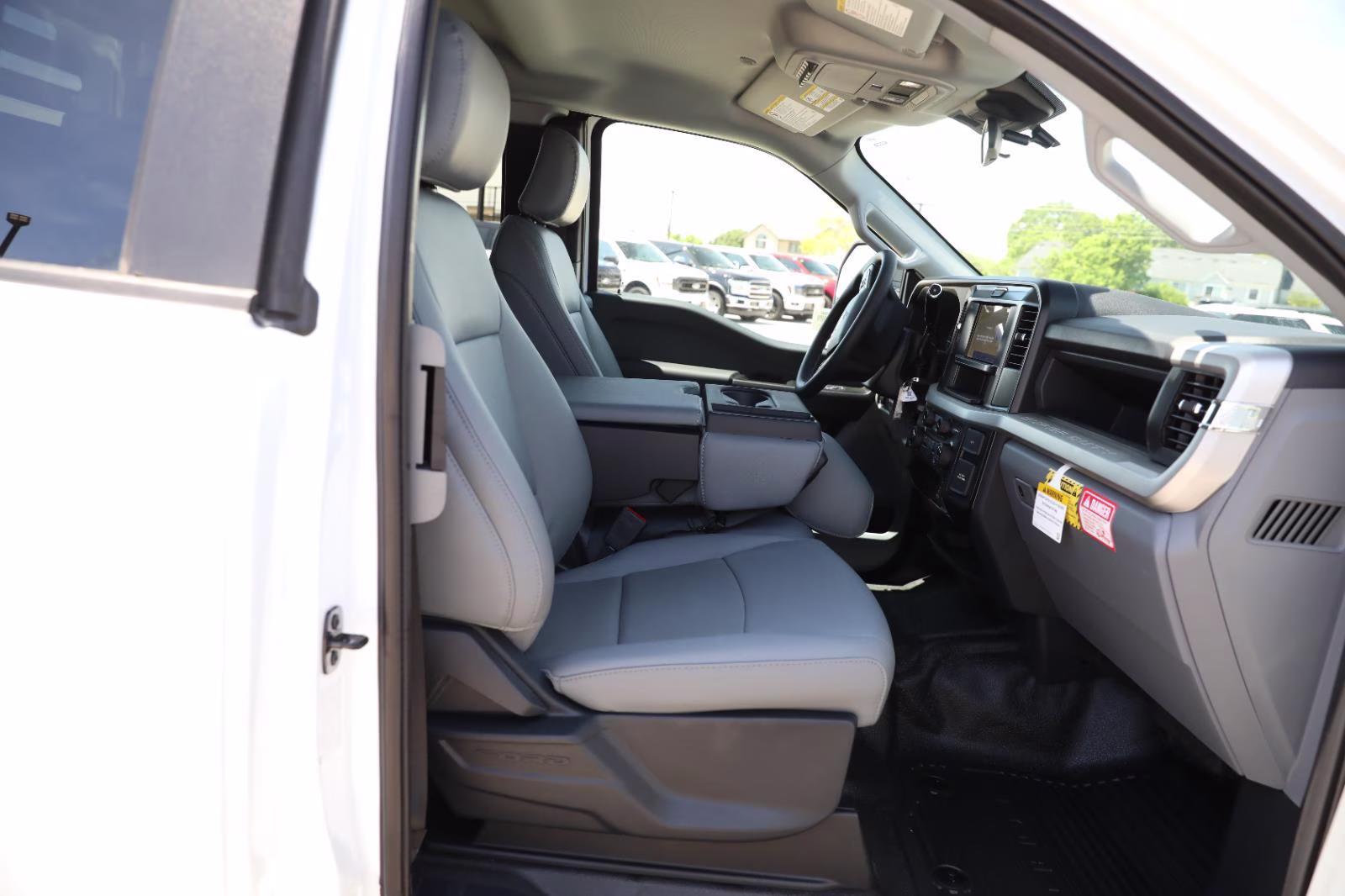 2026 Oxford White Ford Super Duty F-450 DRW XL 4X4 Truck