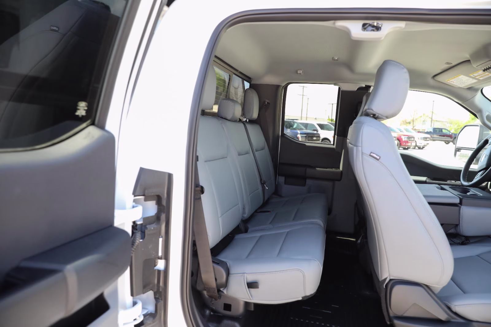 2026 Oxford White Ford Super Duty F-450 DRW XL 4X4 Truck
