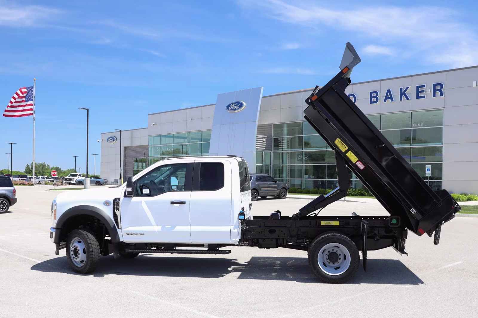 2026 Oxford White Ford Super Duty F-450 DRW XL 4X4 Truck