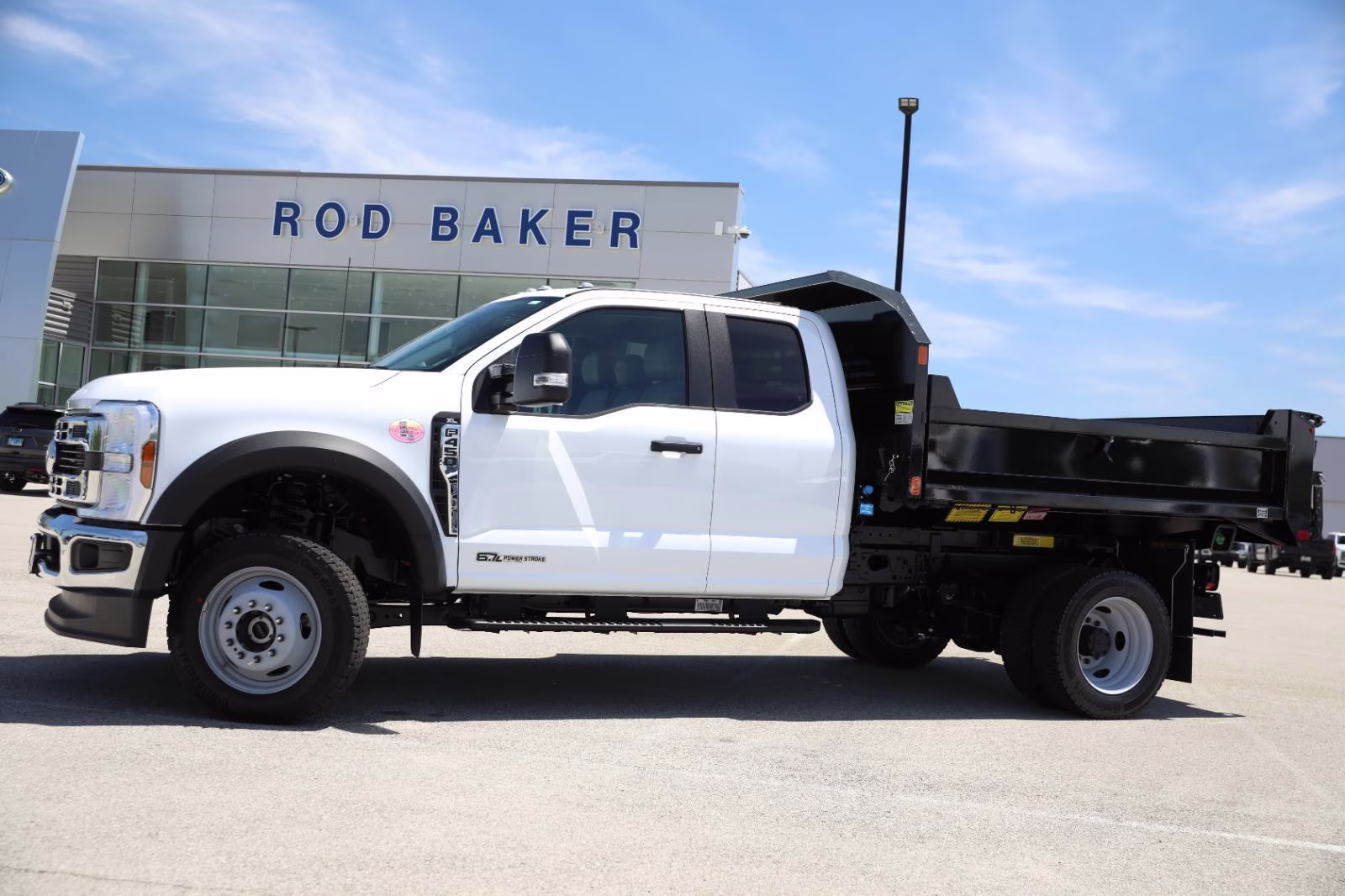 2026 Oxford White Ford Super Duty F-450 DRW XL 4X4 Truck
