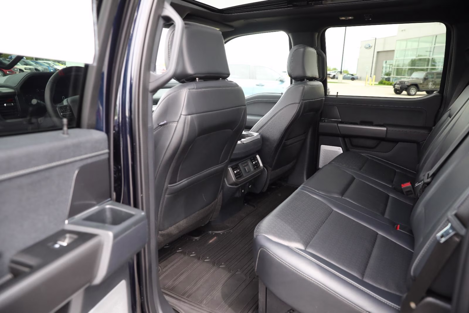 2025 Antimatter Blue Ford F-150 LARIAT 4X4 Truck