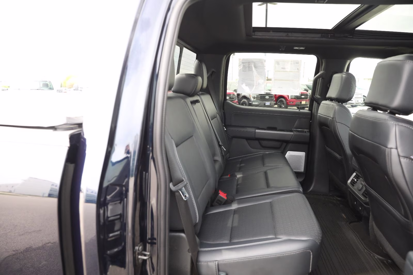 2025 Antimatter Blue Ford F-150 LARIAT 4X4 Truck