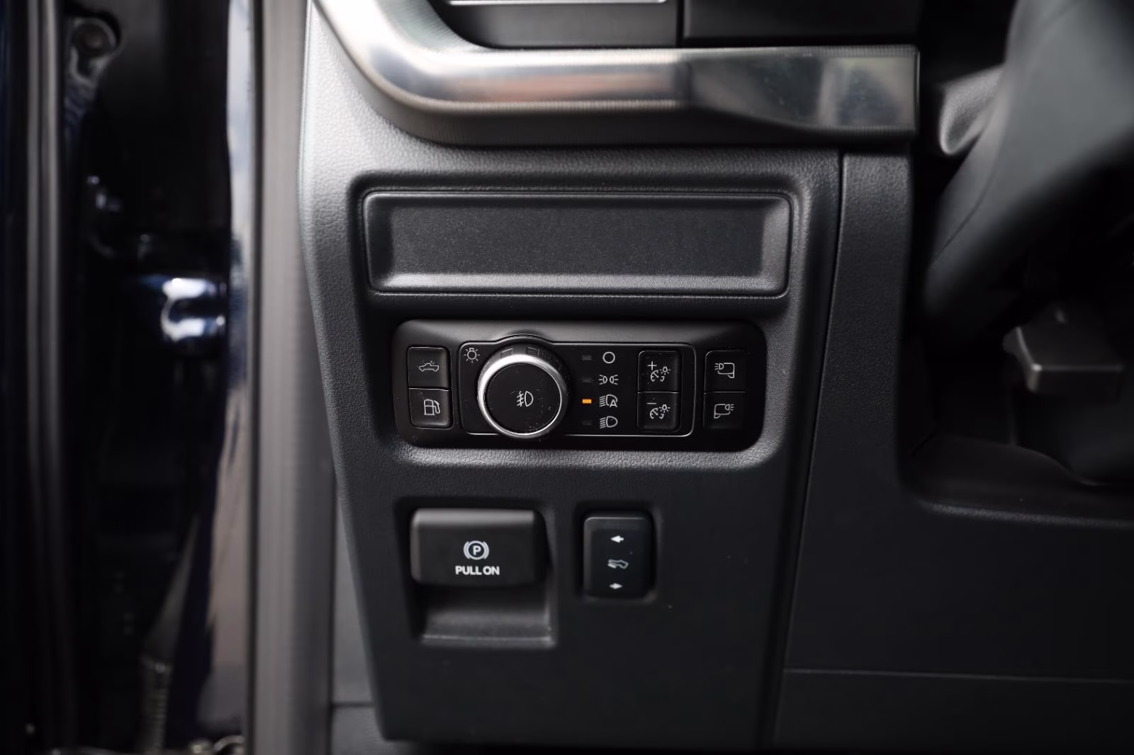 2025 Antimatter Blue Ford F-150 LARIAT 4X4 Truck