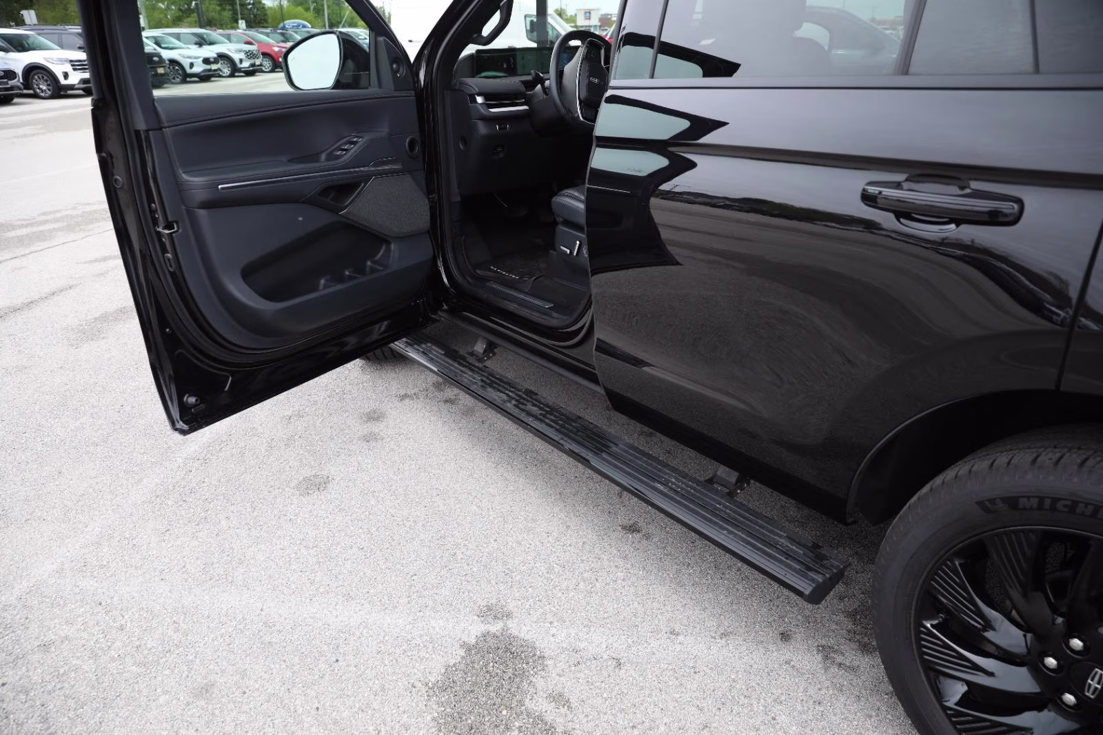 2025 Infinite Black Metallic Clearcoat Lincoln Navigator Reserve 4X4 SUV