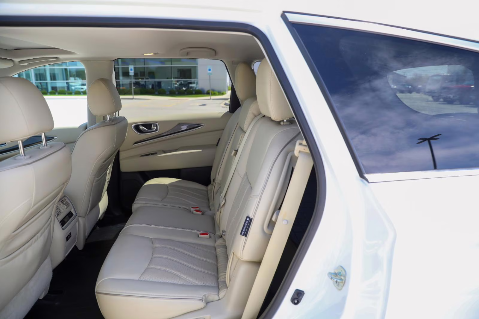 2019 Majestic White INFINITI QX60 LUXE AWD 2019.5