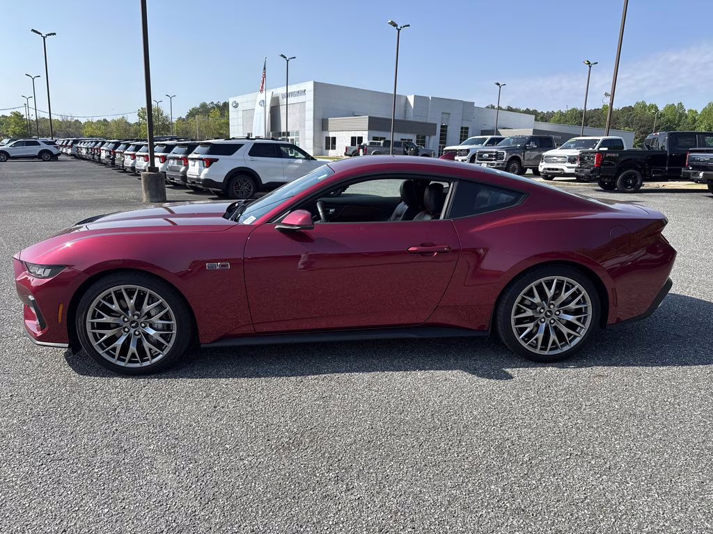 2025 Molten Magenta Metallic Tri-Coat Ford Mustang GT Premium RWD Coupe