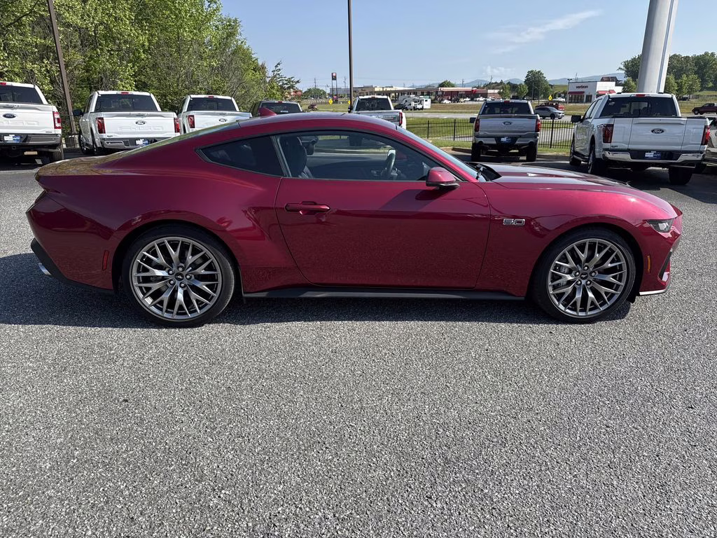 2025 Molten Magenta Metallic Tri-Coat Ford Mustang GT Premium RWD Coupe