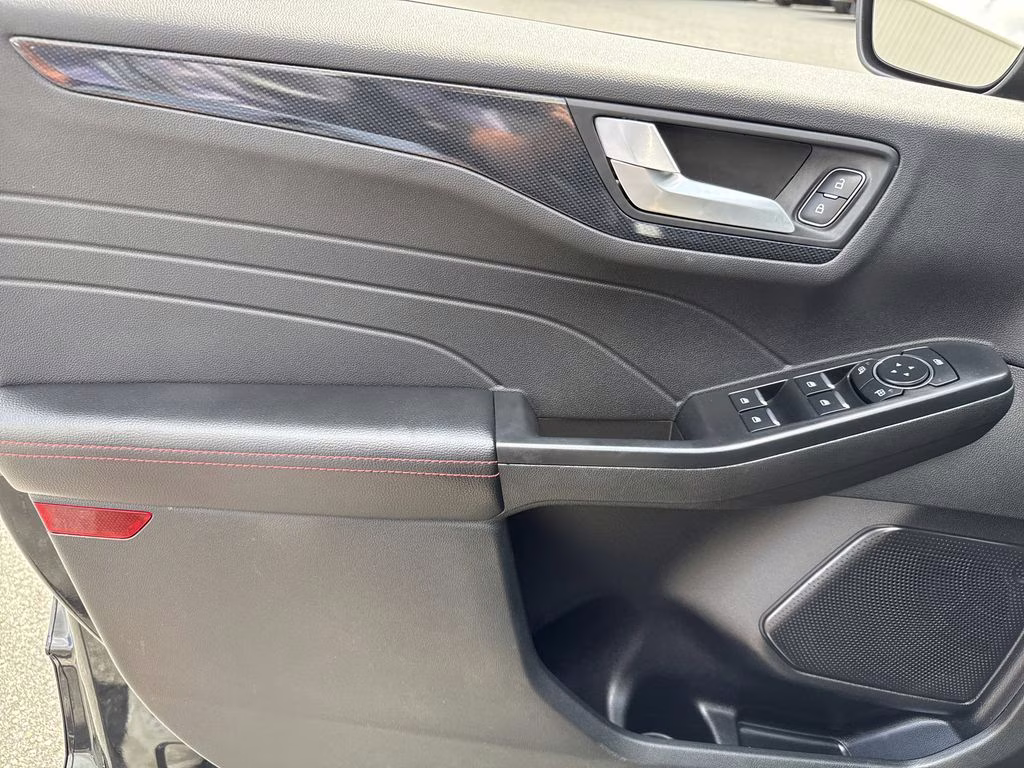 2025 Agate Black Metallic Ford Escape Hybrid ST-Line Select AWD SUV