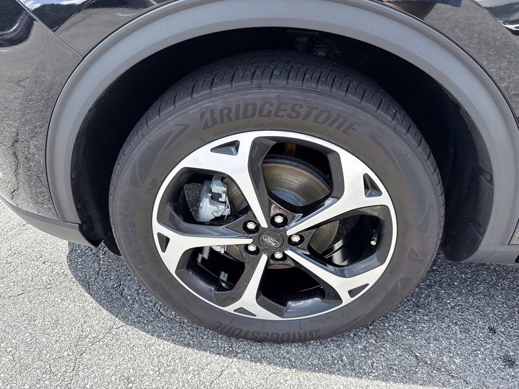 2025 Agate Black Metallic Ford Escape Hybrid ST-Line Select AWD SUV