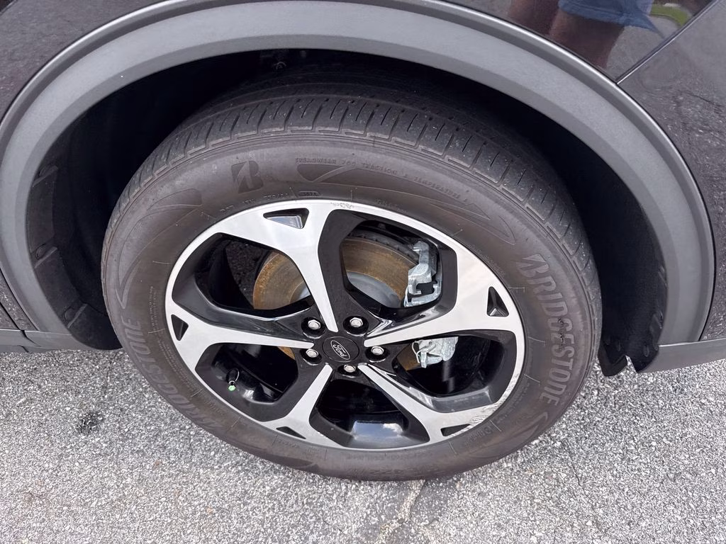 2025 Agate Black Metallic Ford Escape Hybrid ST-Line Select AWD SUV