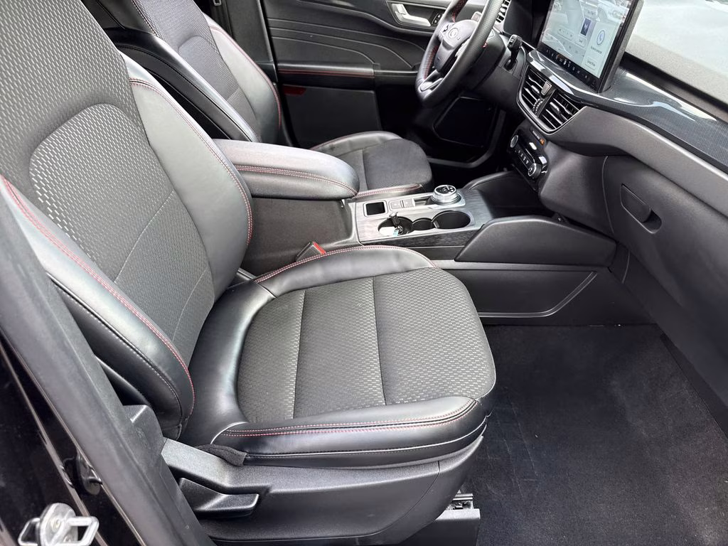 2025 Agate Black Metallic Ford Escape Hybrid ST-Line Select AWD SUV