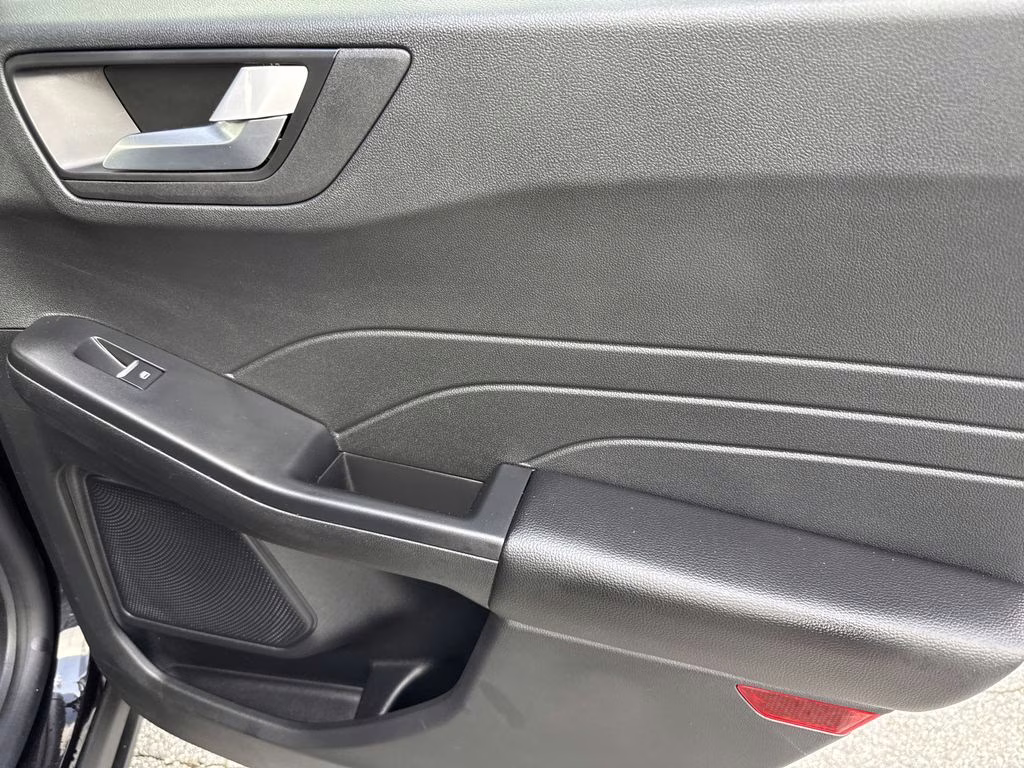 2025 Agate Black Metallic Ford Escape Hybrid ST-Line Select AWD SUV