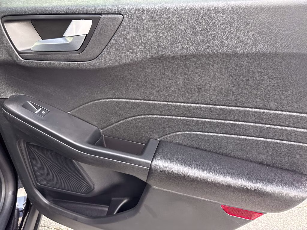 2025 Agate Black Metallic Ford Escape Hybrid ST-Line Select AWD SUV