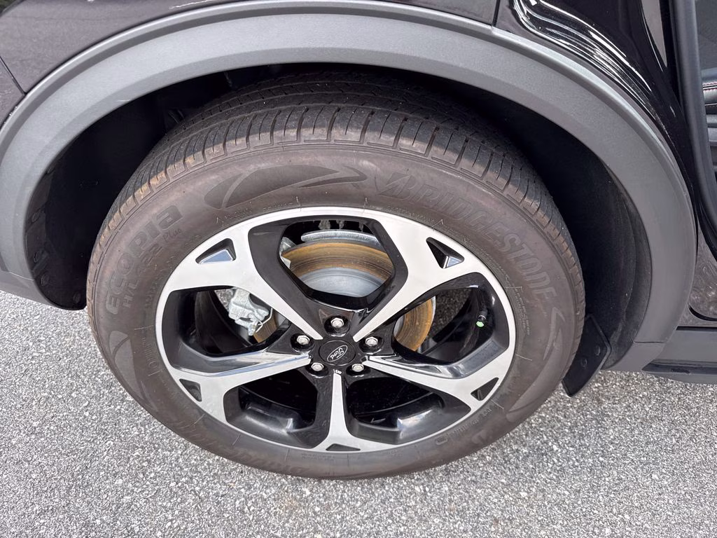 2025 Agate Black Metallic Ford Escape Hybrid ST-Line Select AWD SUV