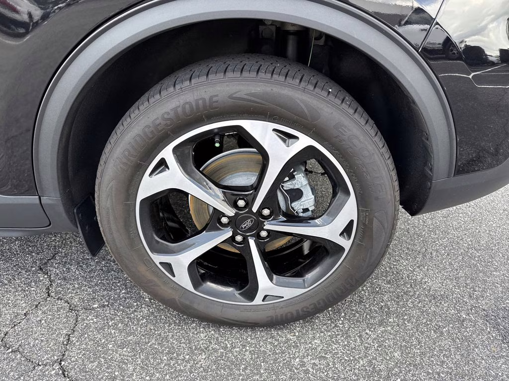 2025 Agate Black Metallic Ford Escape Hybrid ST-Line Select AWD SUV