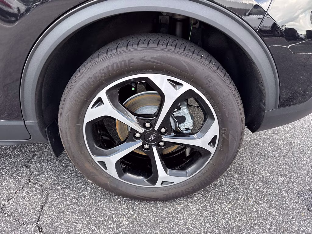 2025 Agate Black Metallic Ford Escape Hybrid ST-Line Select AWD SUV