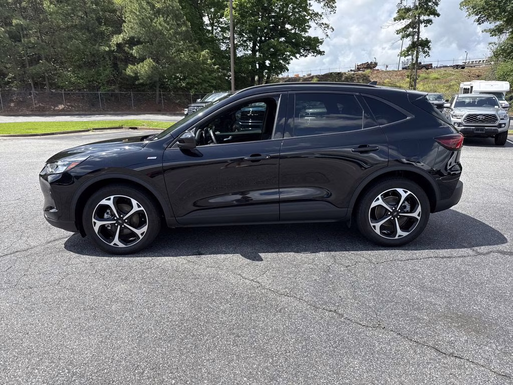 2025 Agate Black Metallic Ford Escape Hybrid ST-Line Select AWD SUV