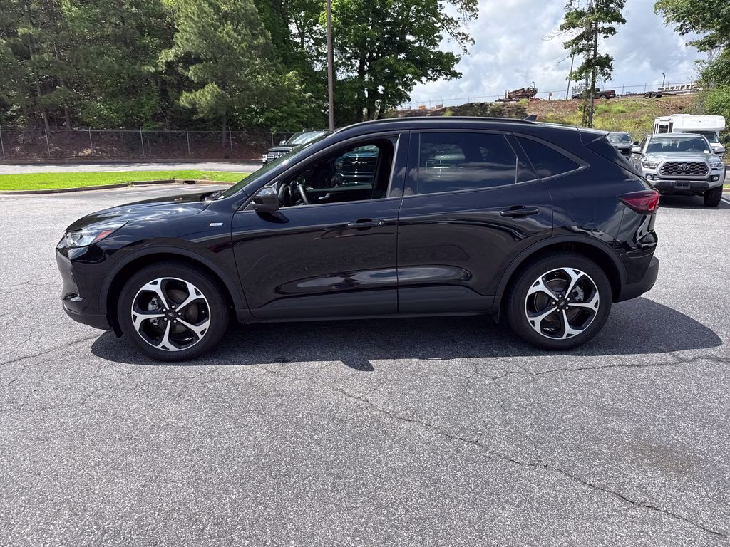 2025 Agate Black Metallic Ford Escape Hybrid ST-Line Select AWD SUV