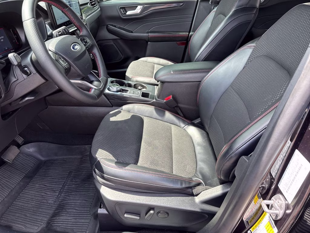 2025 Agate Black Metallic Ford Escape Hybrid ST-Line Select AWD SUV