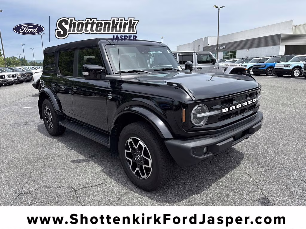 2023 Shadow Black Ford Bronco Outer Banks 4X4 SUV