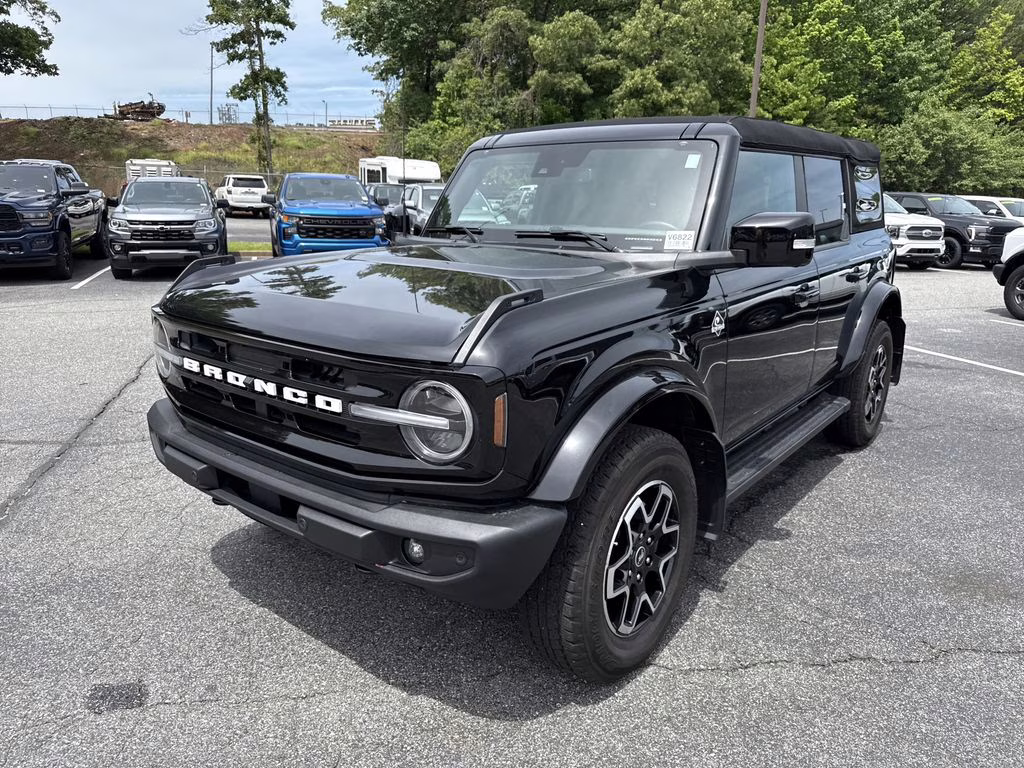 2023 Shadow Black Ford Bronco Outer Banks 4X4 SUV