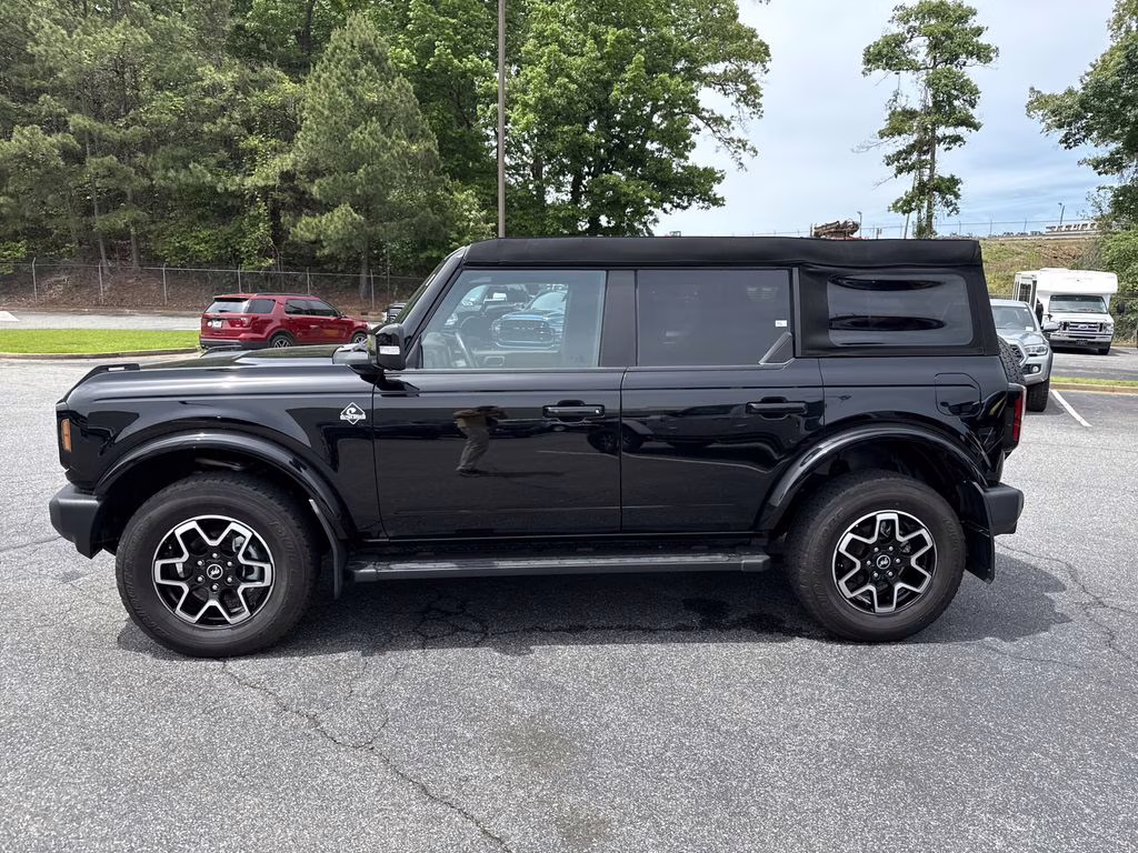 2023 Shadow Black Ford Bronco Outer Banks 4X4 SUV