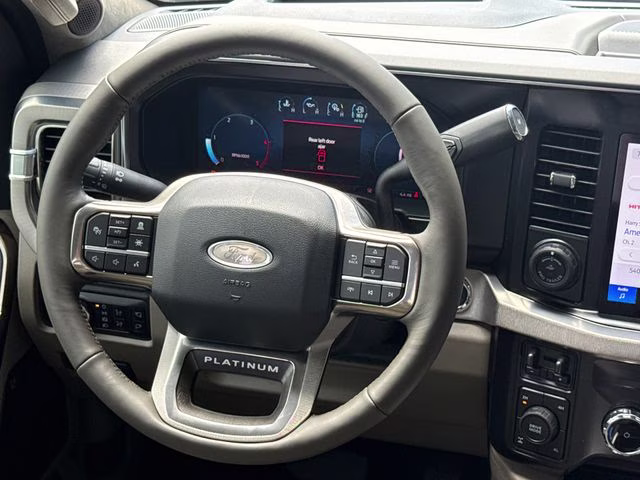 2026 White Ford Super Duty F-250 SRW Platinum 4X4 Truck