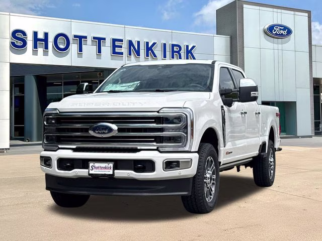 2026 White Ford Super Duty F-250 SRW Platinum 4X4 Truck